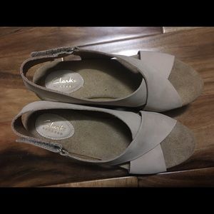 Clark’s Caelynn Shae Light Tan Wedges